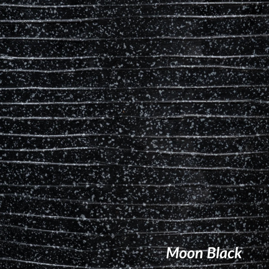 Single | Moon Black